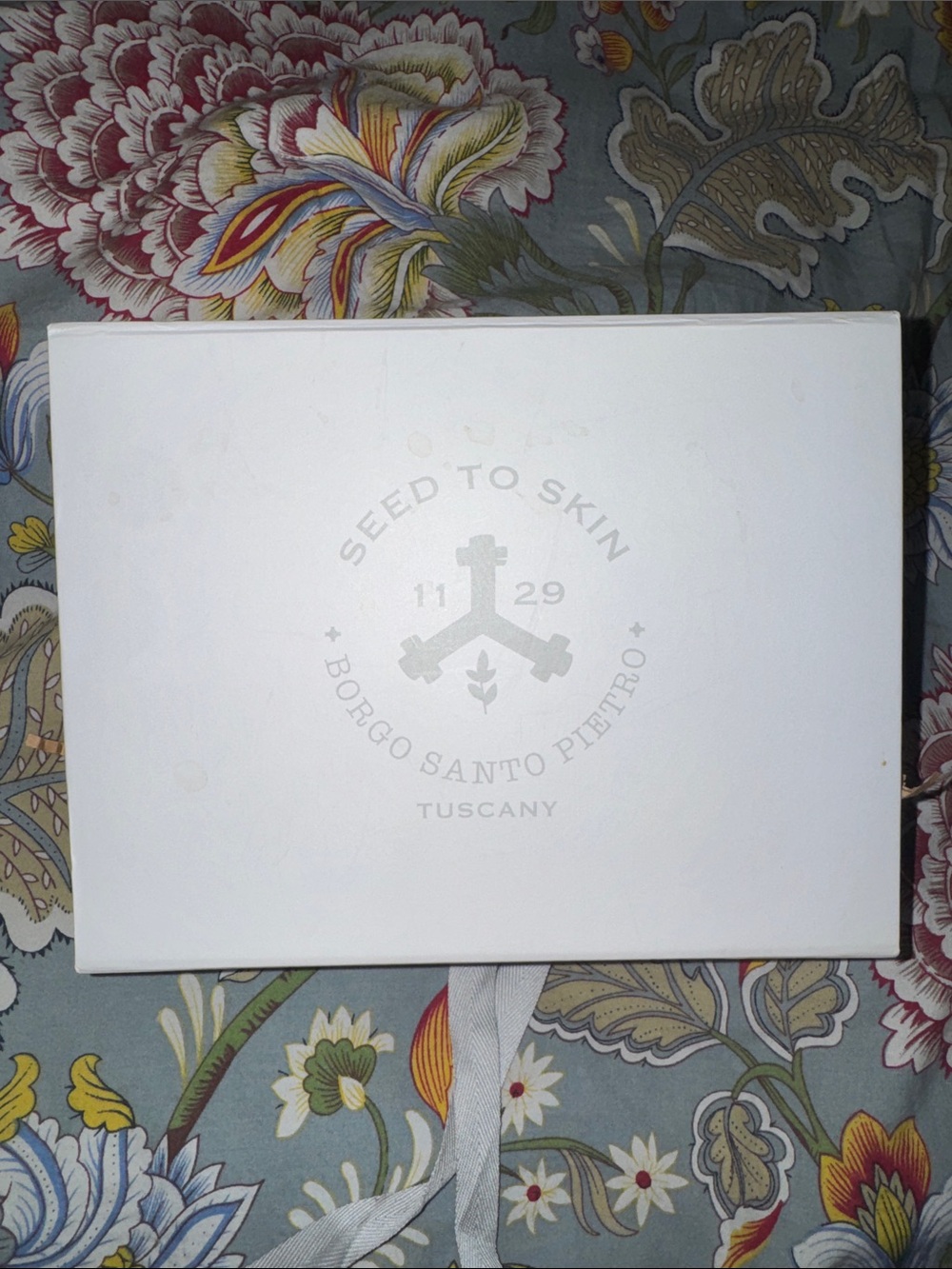 Empty box | seed to skin - BORGO SANTO PIETRO Tuscany